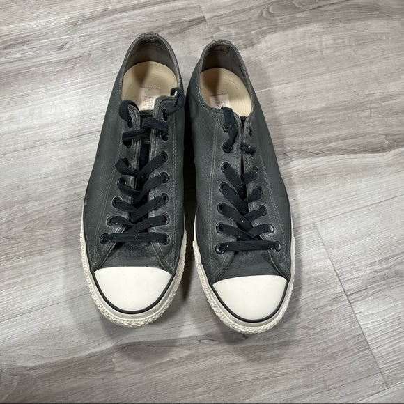 Converse All Star John Varvatos leather lowtop sneaker
10